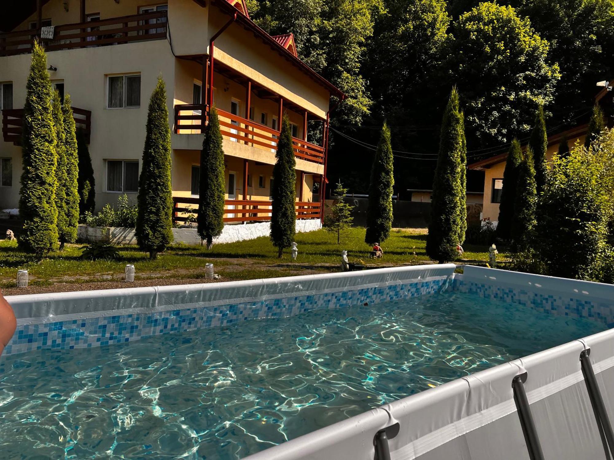 Pensiunea La Padure Cheia, Prahova Hotel Maneciu Exterior photo