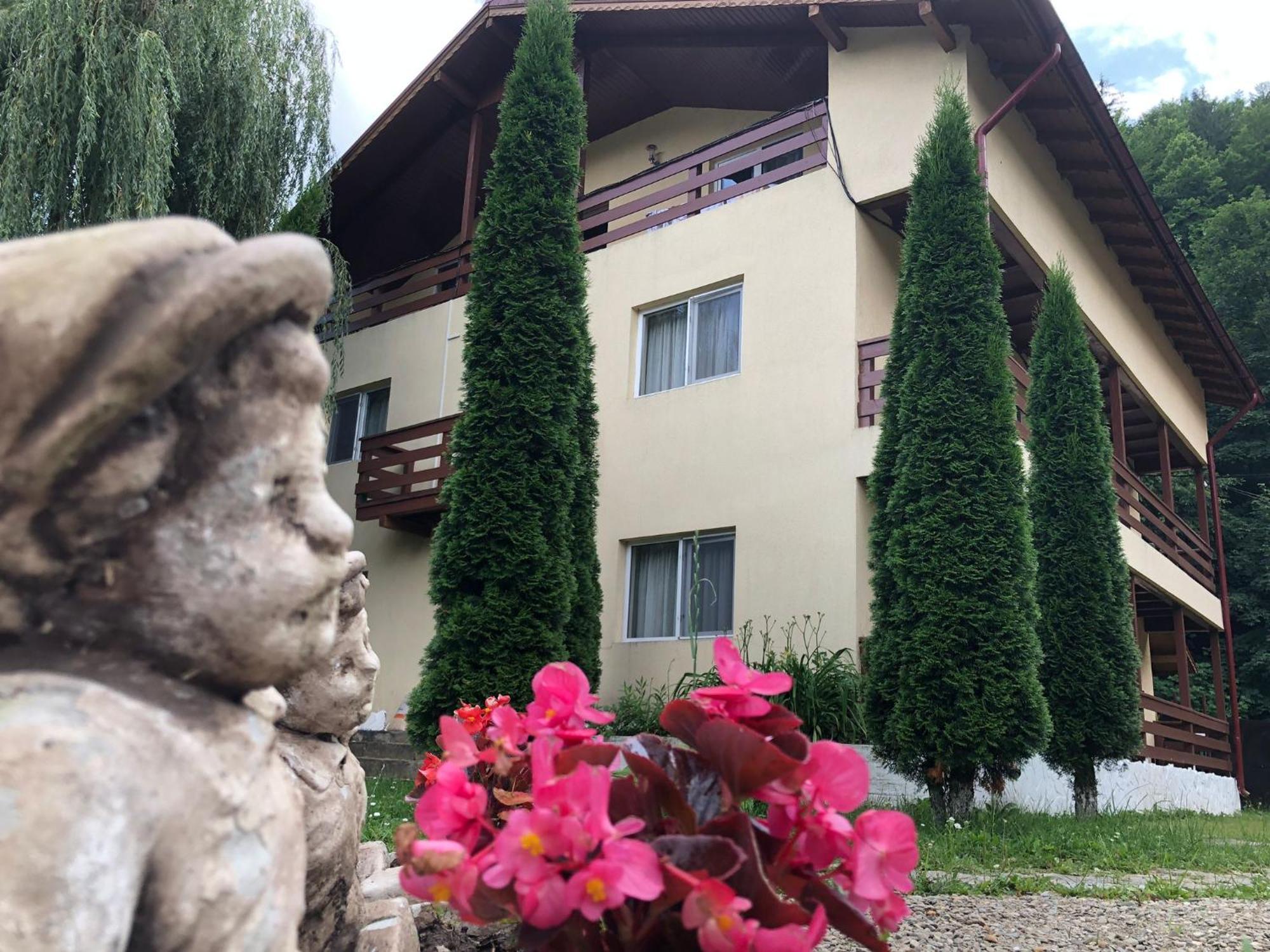 Pensiunea La Padure Cheia, Prahova Hotel Maneciu Exterior photo